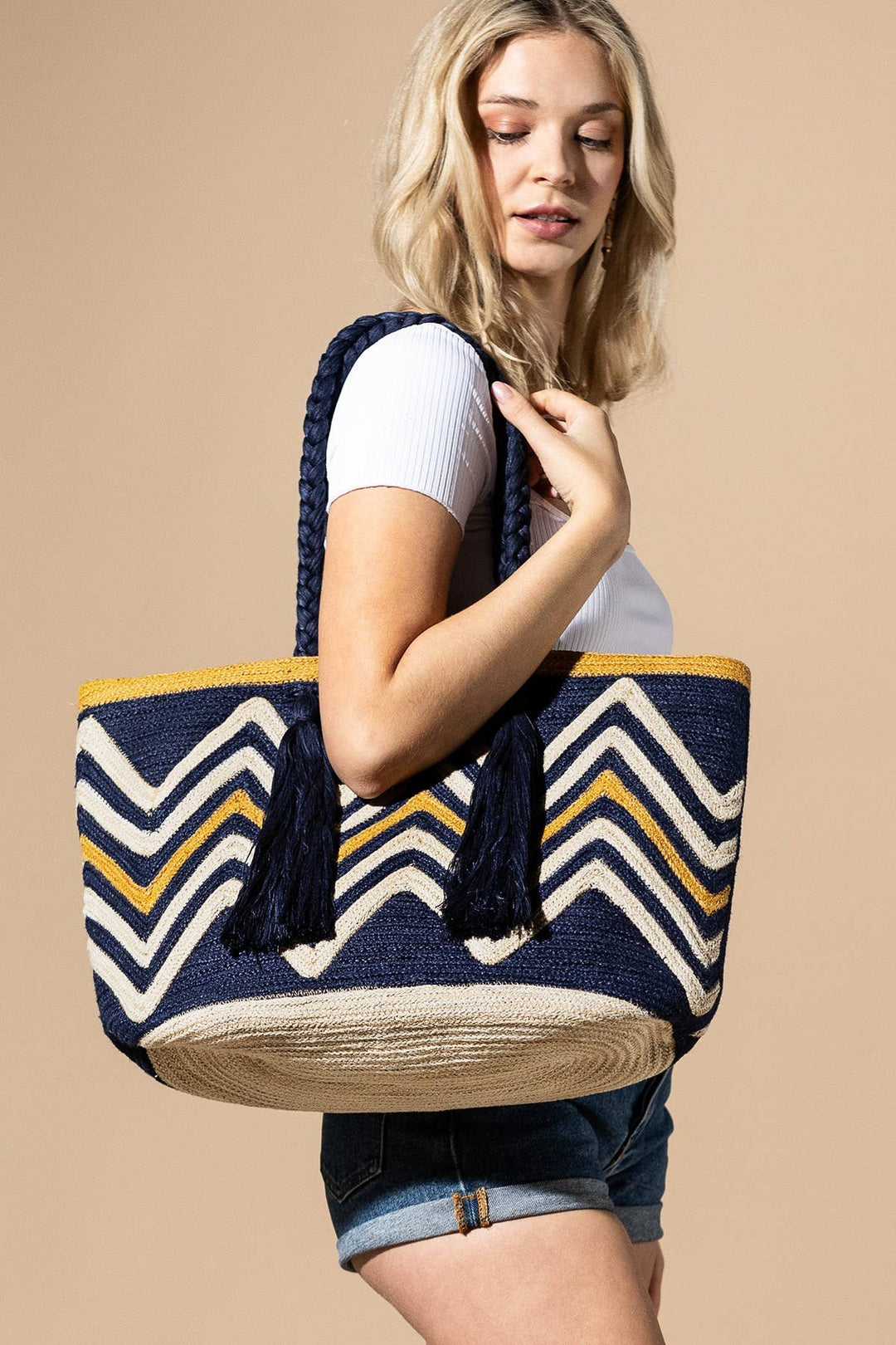 Malaka Shoulder Bag