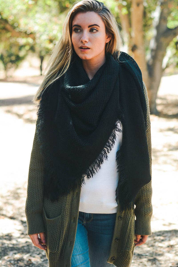 🍂 Cozy Chic: Open Weave Square Scarf in 5 Colors!