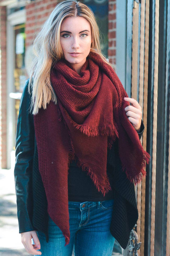 🍂 Cozy Chic: Open Weave Square Scarf in 5 Colors!