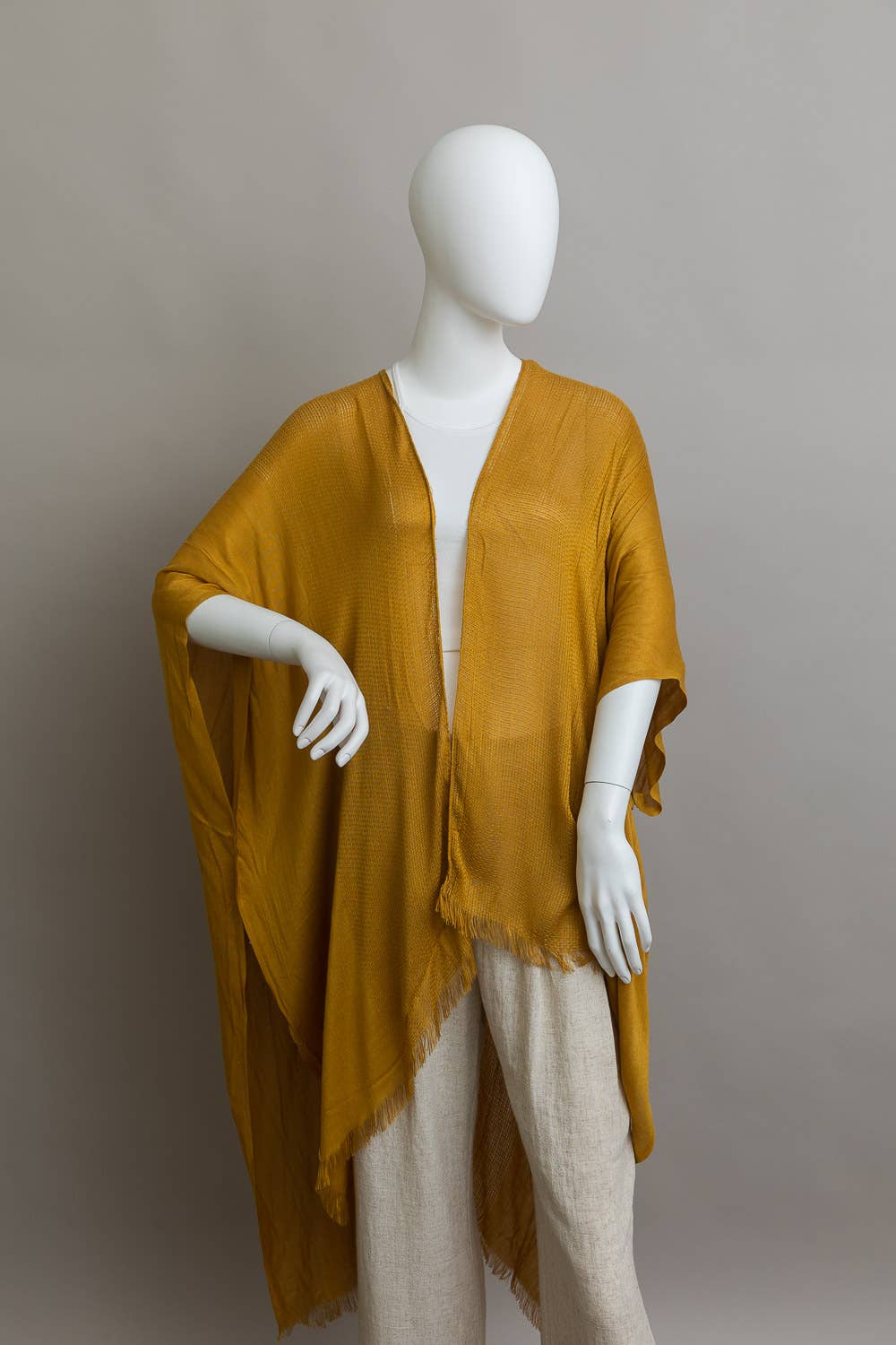Breezy Beauty: Frayed Trim Kimono Summer Cover-Up 🪭